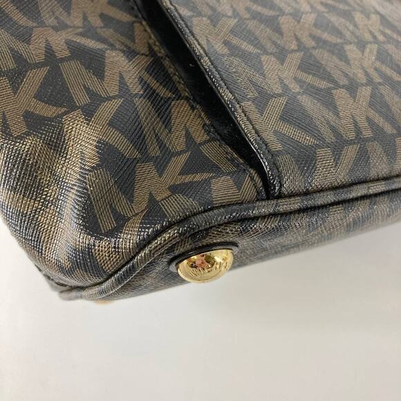 MICHAEL KORS, BLACK AND BROWN SIGNATURE PRINT SHOULDER BAG - Picture 10 of 16